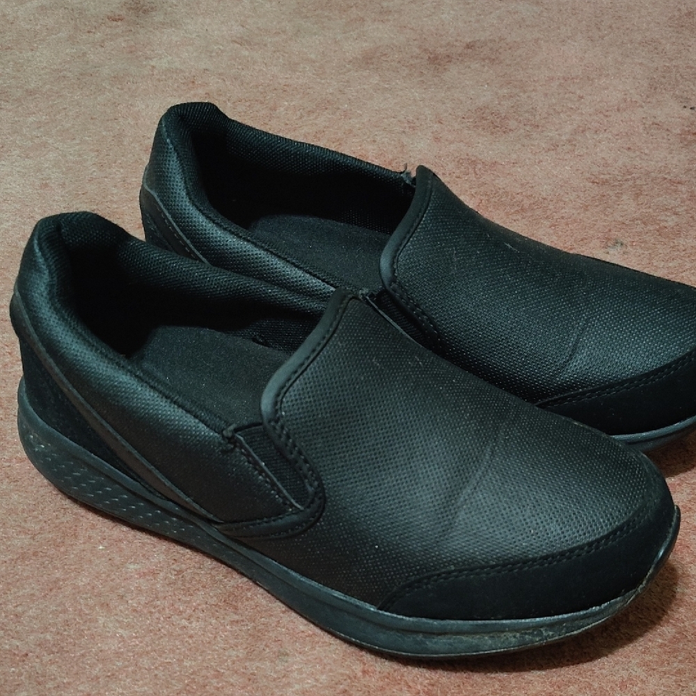 Women's Skid Resistant Work Shoes